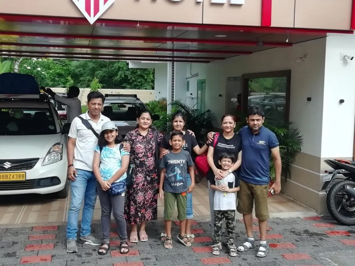 Marina Suites Airport Hotel Kochi
