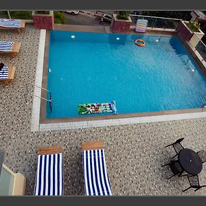 https://hotel-atulyaa-taj.agrahotelsindia.net
