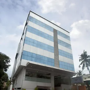 3* Hotel Diwans Court