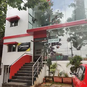 https://raccoon-rooms.mysorehotels.org