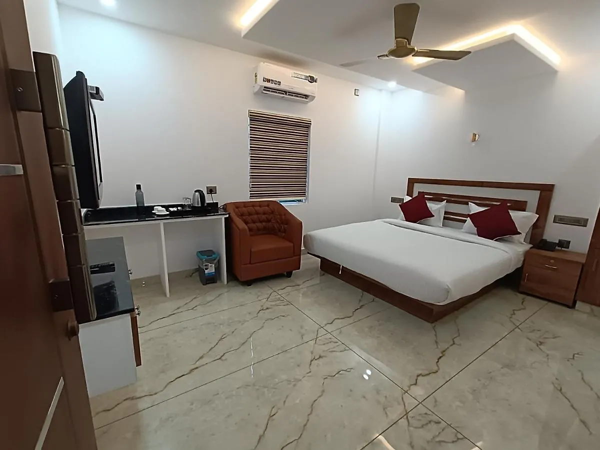 Marina Suites Airport Hotel Kochi