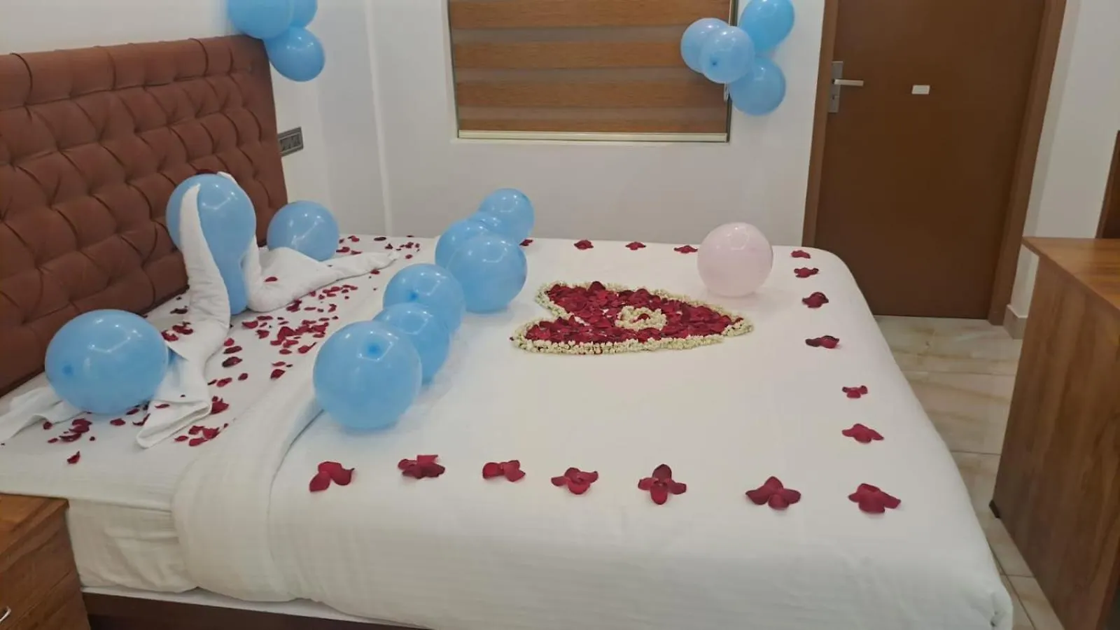 Marina Suites Airport Hotel Kochi