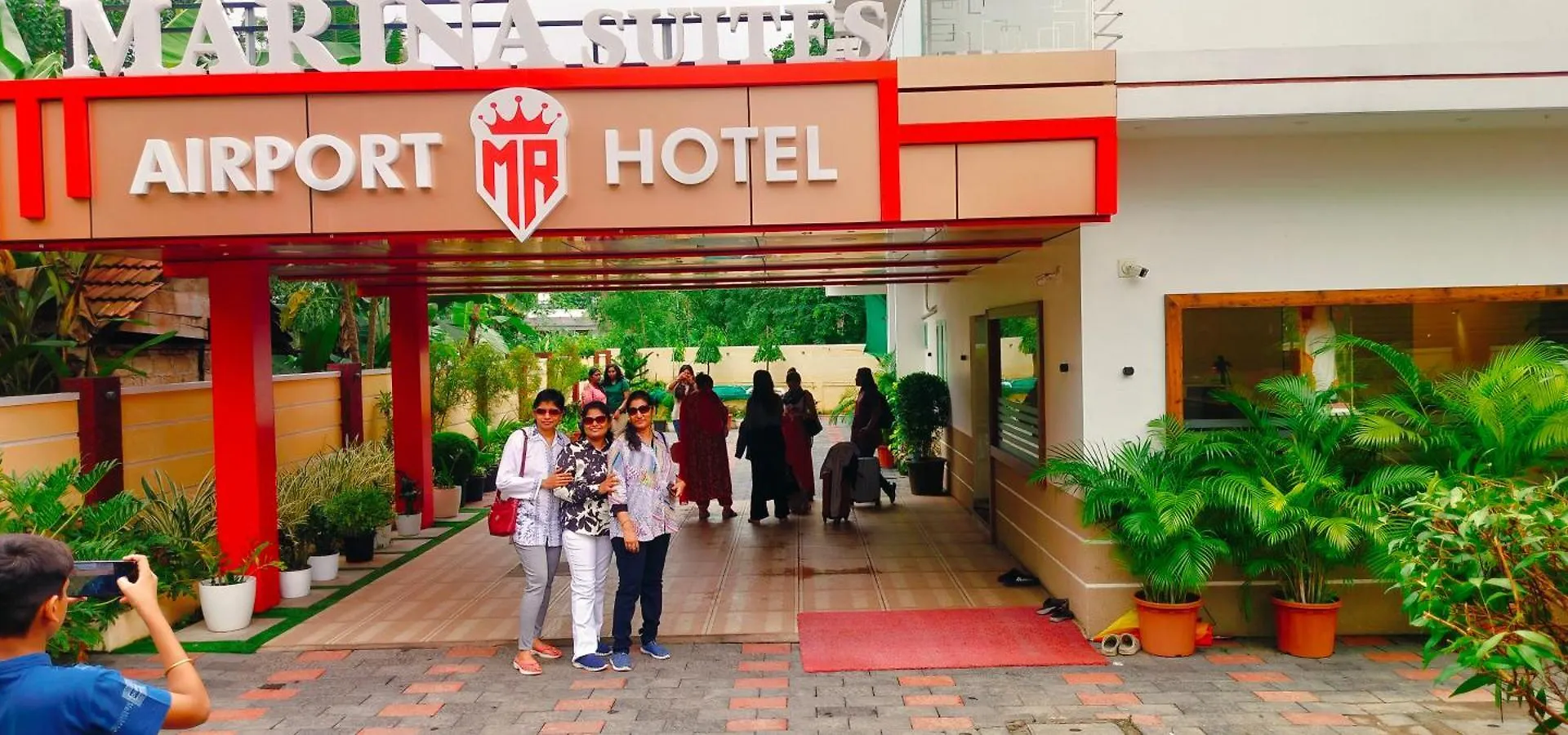 Marina Suites Airport Hotel Kochi